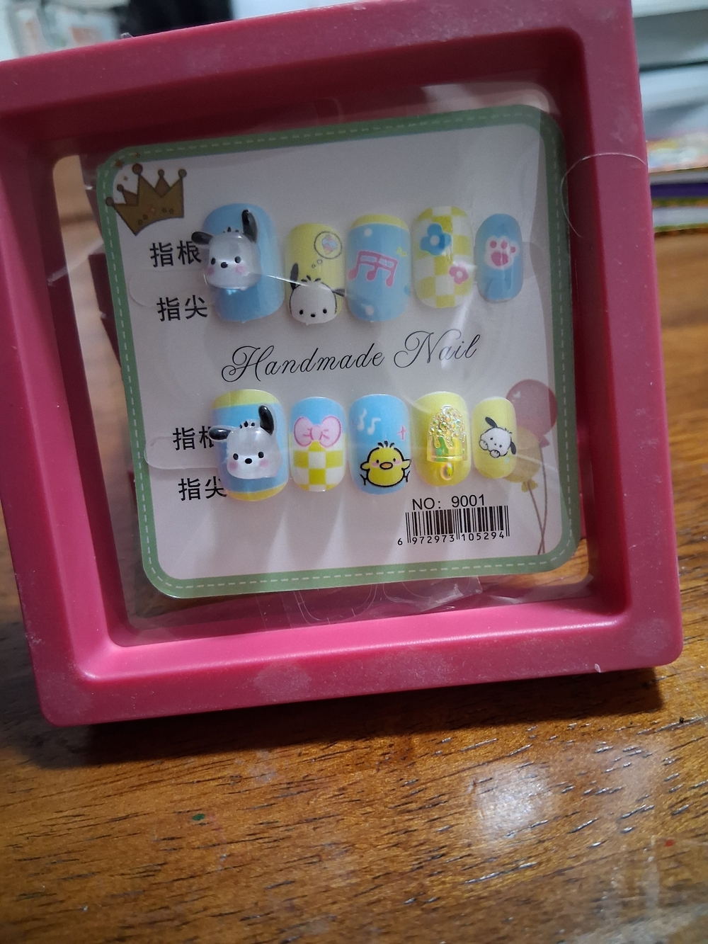 Sanrio Pochacco Kids Press-On Nail Set